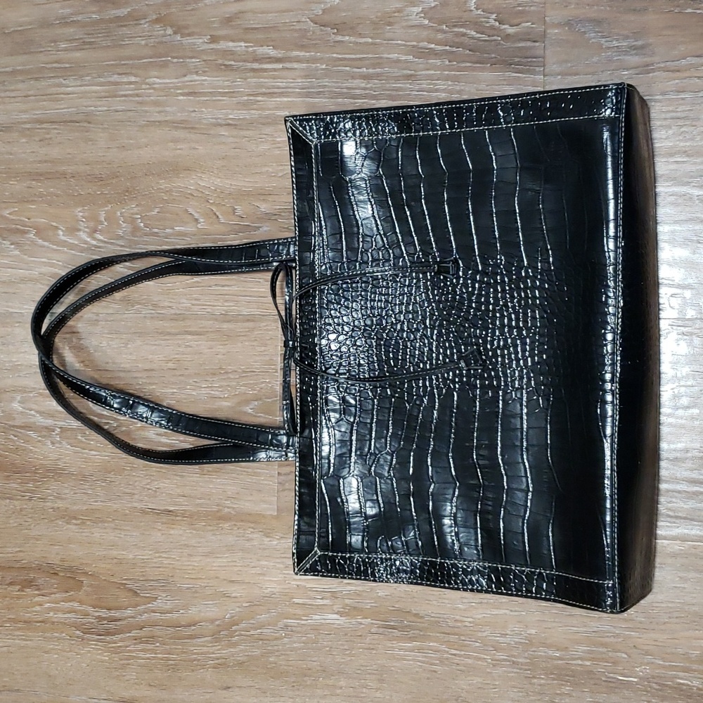 Liz Claiborne Reptile Shiny Textured Large Tote / Shoulder Bag Carry On
